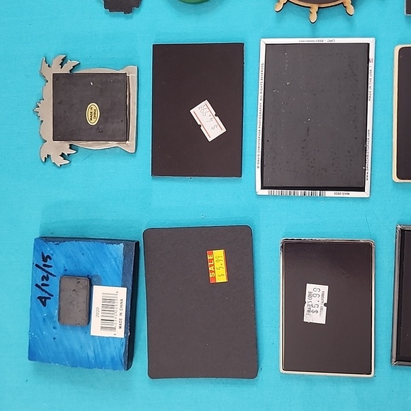 Lot of 24 Refrigerator Magnets - Picture 9 of 10